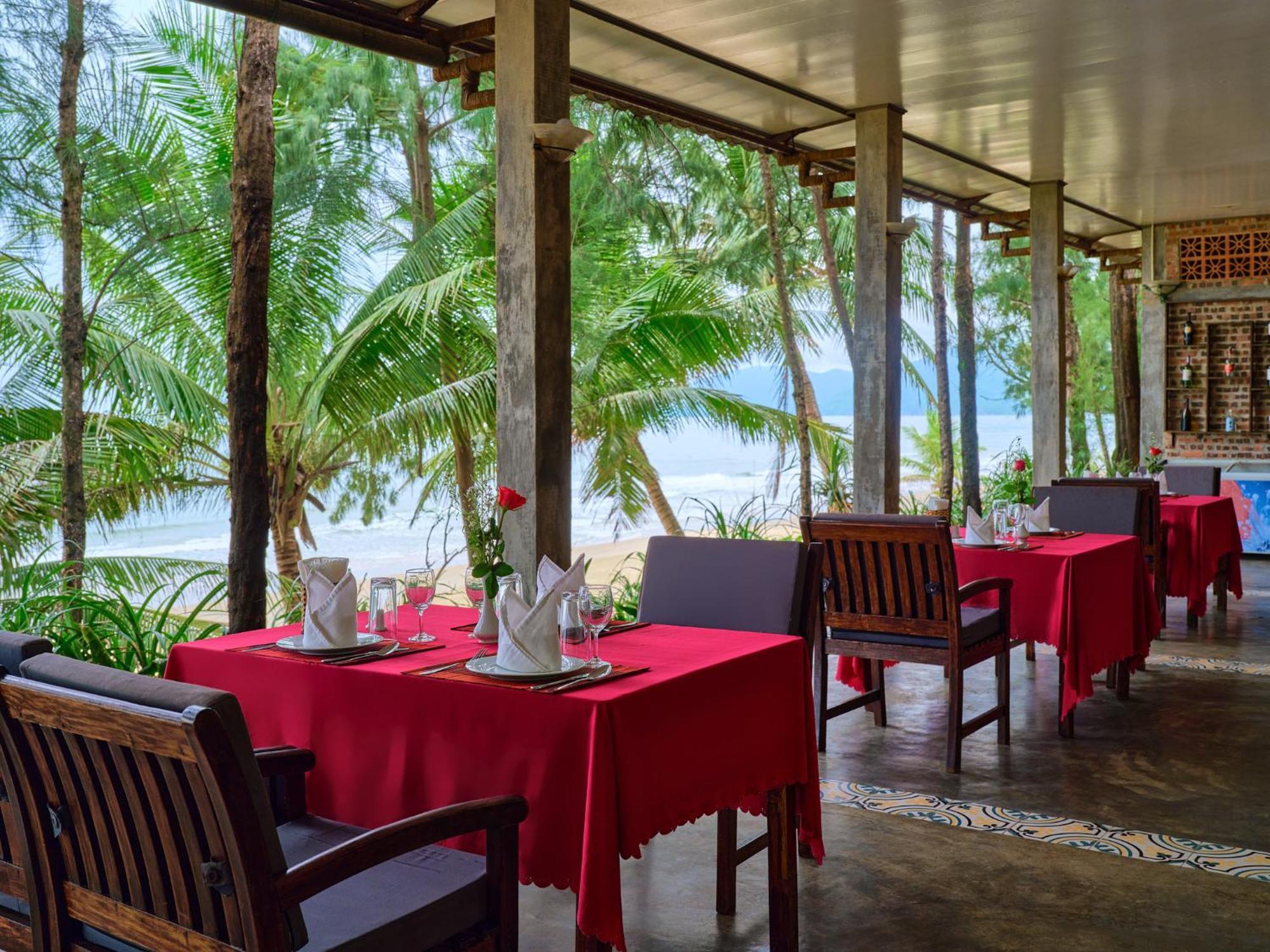 Lang Co Beach Resort Exterior photo
